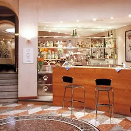 Hotel Sonder Missori 4*
